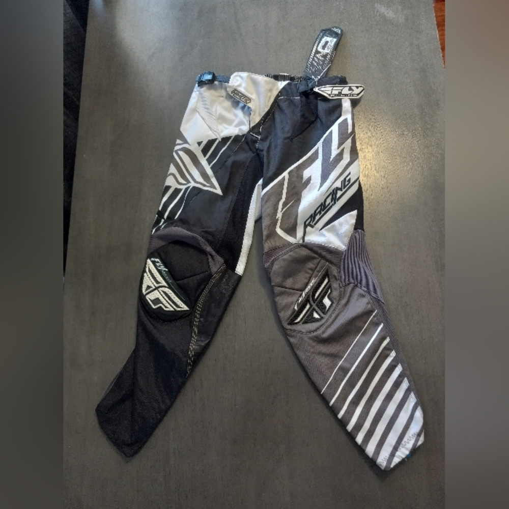 Fly Racing Kinetic Vector Race Pants Black/White/Gray Adult Size 28 Nwt
